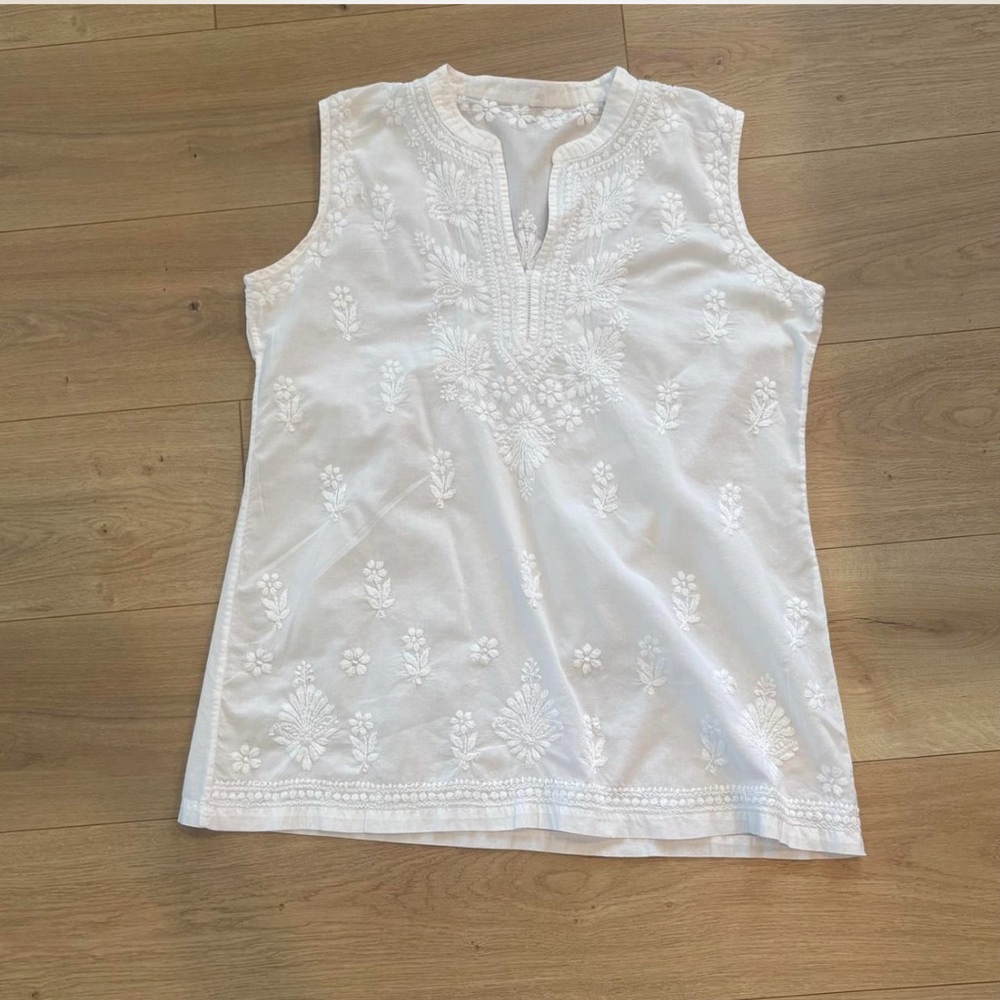 Source Unknown White Embroidered Blouse